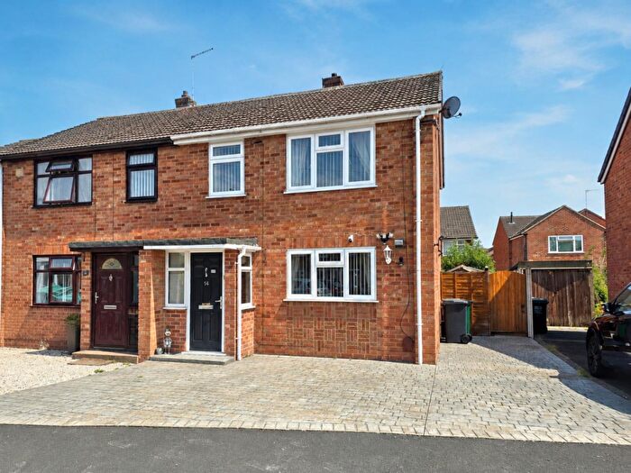 3 Bedroom Semi-Detached House For Sale In Dove Rise, Hilton, Derby, DE65