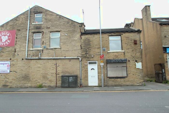 1 Bedroom Apartment To Rent In Tong Street, Bradford, BD4