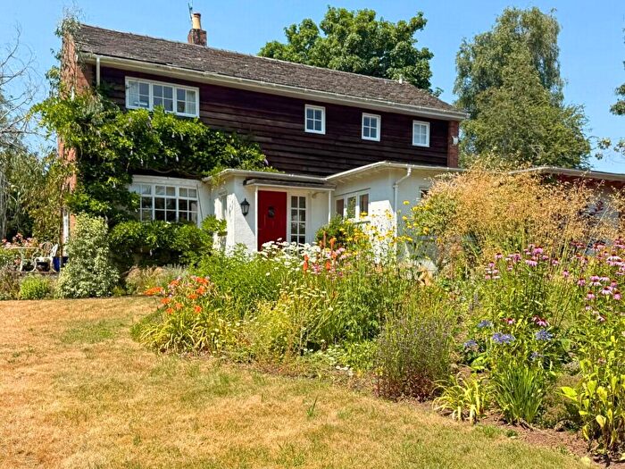 4 Bedroom House For Sale In Highfield Close, Monmouth, NP25