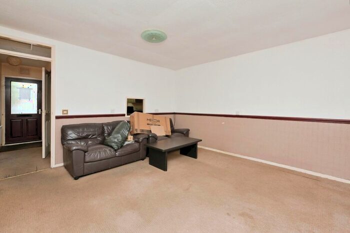 2 Bedroom Bungalow For Sale In Parkwood Street, Northampton, Northamptonshire, NN5