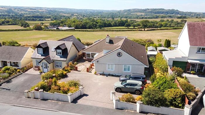 4 Bedroom Detached Bungalow For Sale In North Road, Whitland, SA34