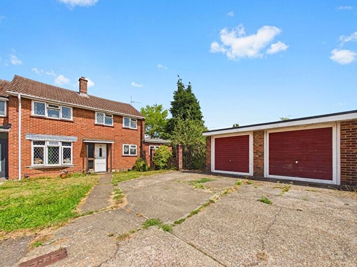 3 Bedroom End Terrace House For Sale In Kenilworth Close, Borehamwood, WD6