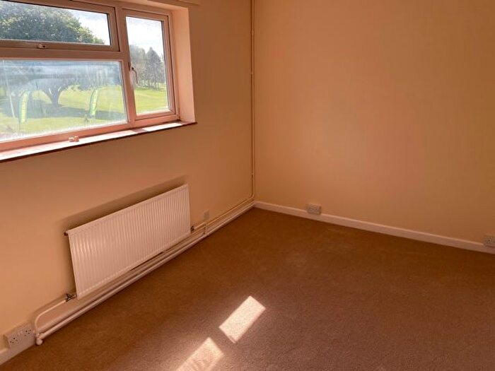 2 Bedroom Flat To Rent In Evesham Road, Pershore, WR10
