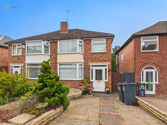 3 Bedroom Semi-Detached House For Sale In Plants Brook Road, Walmley, B76