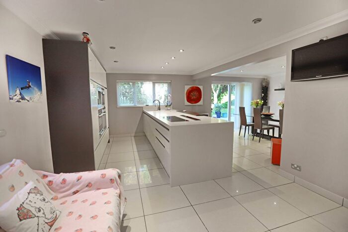 4 Bedroom Detached House For Sale In Ash Grove, Prestwich, M25