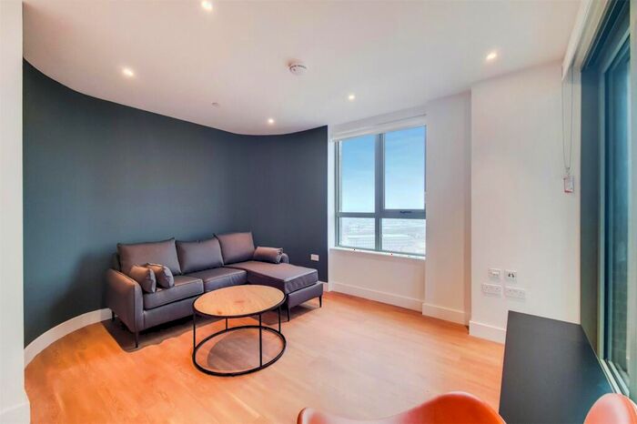 2 Bedroom Apartment To Rent In Green Street, London, NW10
