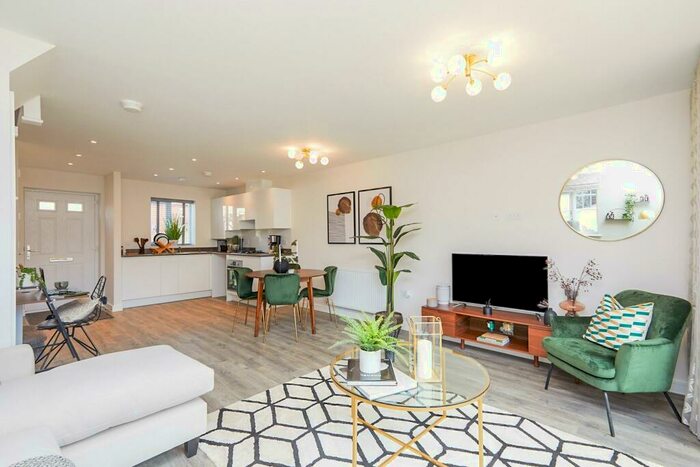 3 Bedroom Town House To Rent In Florence Drive, Derby, DE1