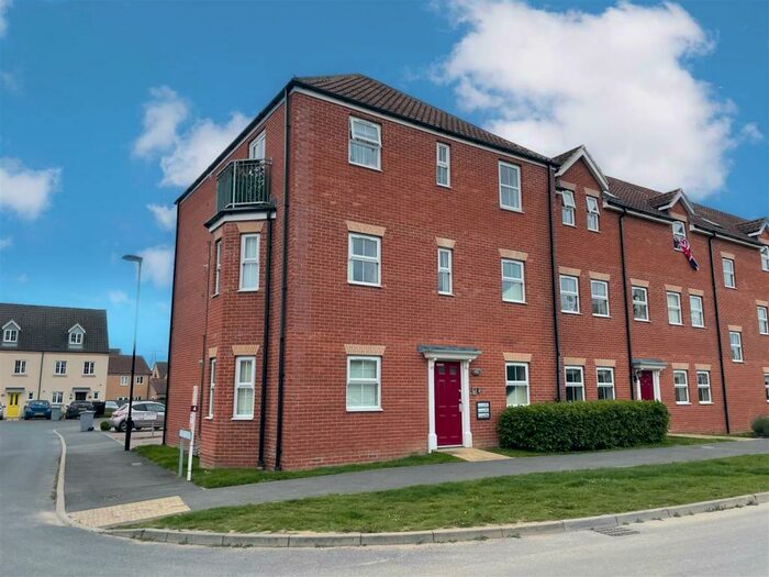 2 Bedroom Apartment To Rent In Sandown Drive, Bourne, PE10