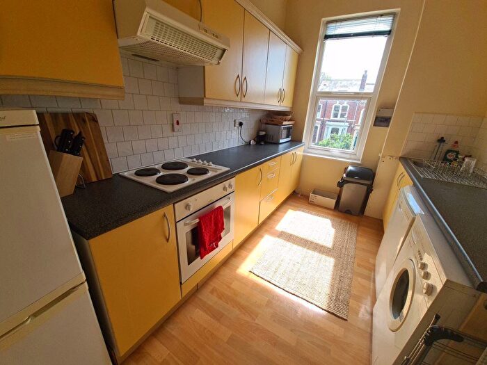 1 Bedroom Flat To Rent In Victoria Terrace, Leeds, LS3