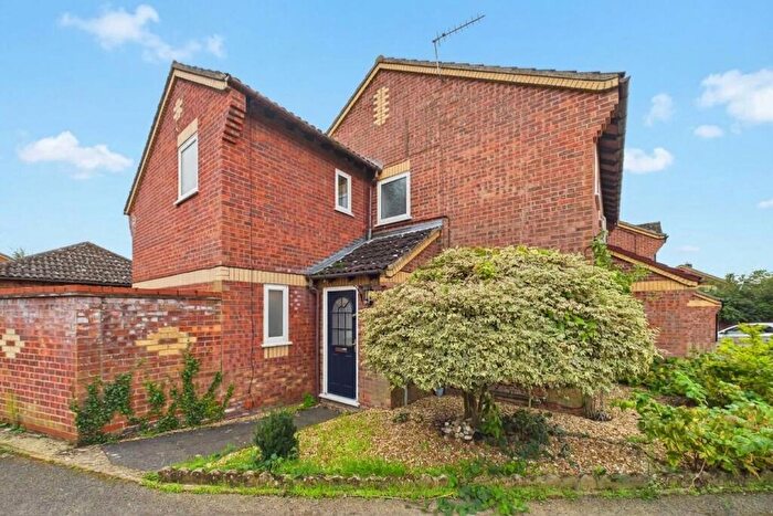 3 Bedroom Semi-Detached House For Sale In Thyme Close, Thetford, IP24