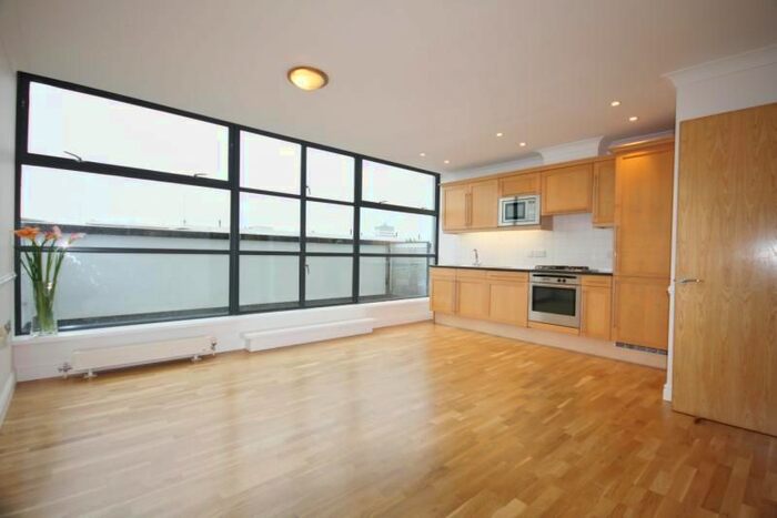 2 Bedroom Flat To Rent In Ferry Lane, Brentford, London, TW8