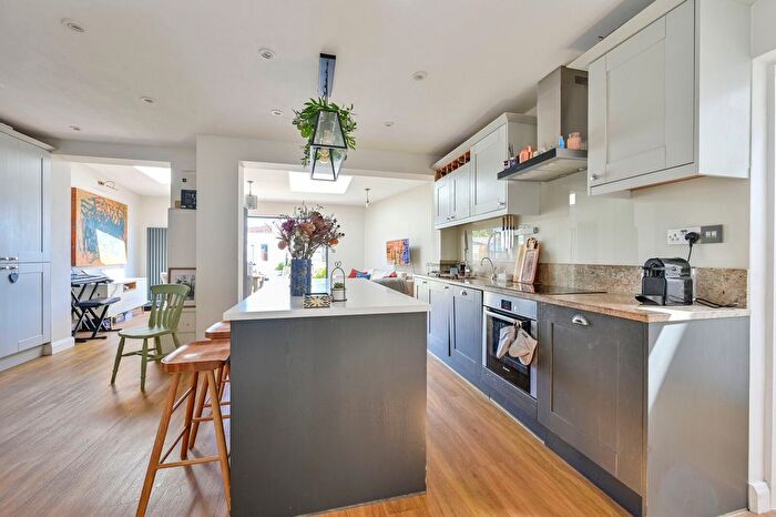 4 Bedroom Semi-Detached House To Rent In Monkleigh Road, Morden, SM4