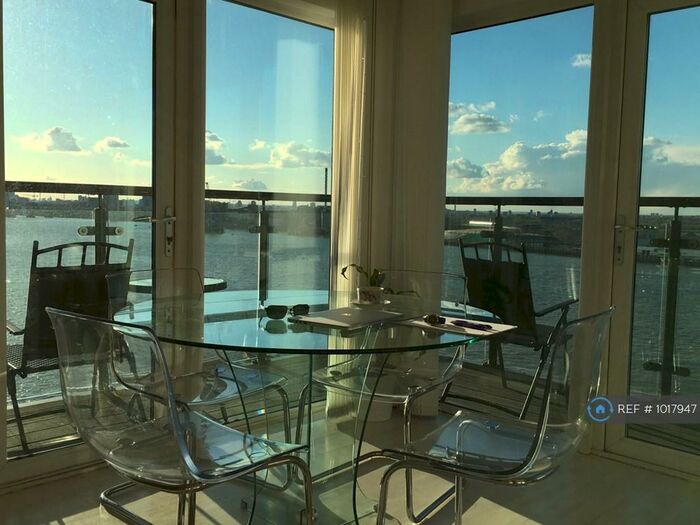 2 Bedroom Flat To Rent In Mast Quay, London, SE18