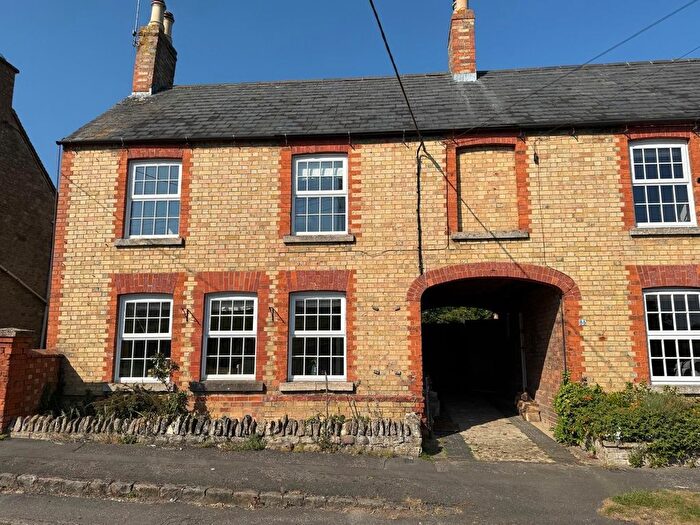 4 Bedroom Cottage For Sale In High Street, Titchmarsh, Kettering, NN14