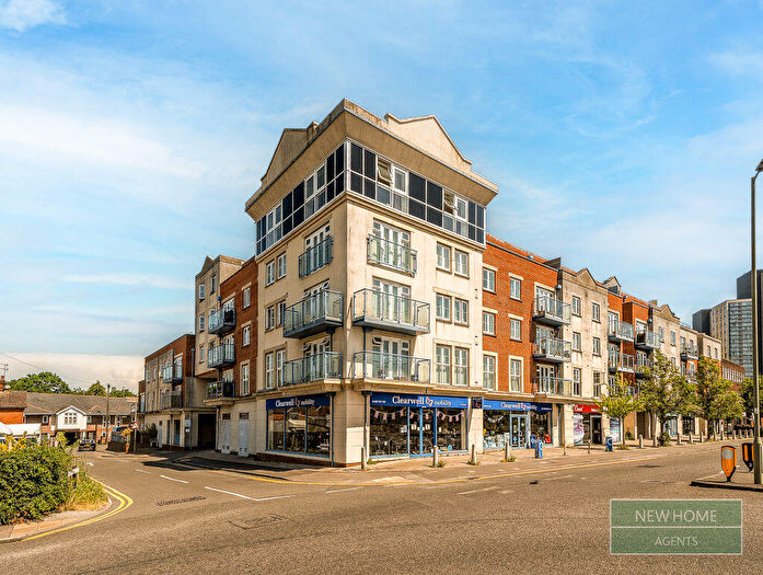 2 Bedroom Flat For Sale In Metro Apartments, Goldsworth Road, Woking, GU21