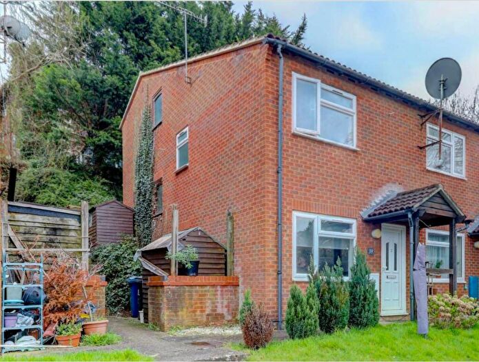 1 Bedroom Maisonette To Rent In Westfield Road, HP12