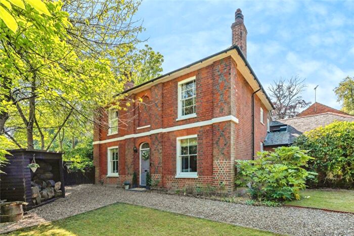 5 Bedroom Detached House For Sale In Popeswood Road, Binfield, Bracknell, Berkshire, RG42