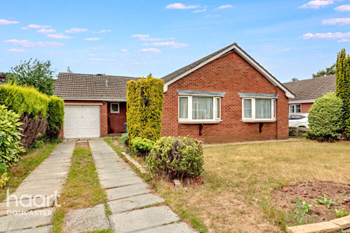 3 Bedroom Detached Bungalow For Sale In Oakdale Close, Edenthorpe, Doncaster, DN3