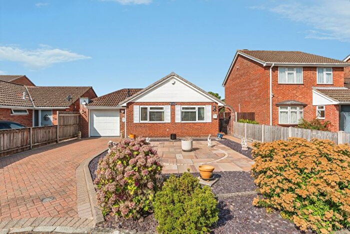 3 Bedroom Bungalow For Sale In The Warren, Holbury, Southampton, Hampshire, SO45