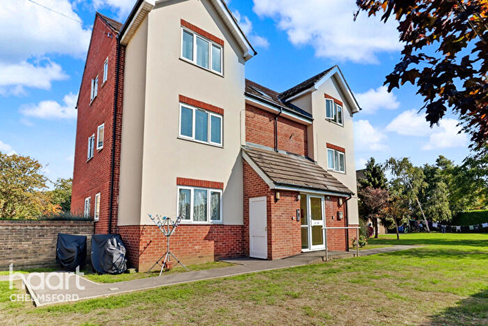 2 Bedroom Apartment For Sale In Brooklands Walk, Chelmsford, CM2