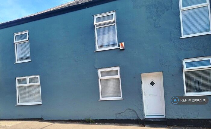 3 Bedroom Semi-Detached House To Rent In Church St, Bolton, BL5