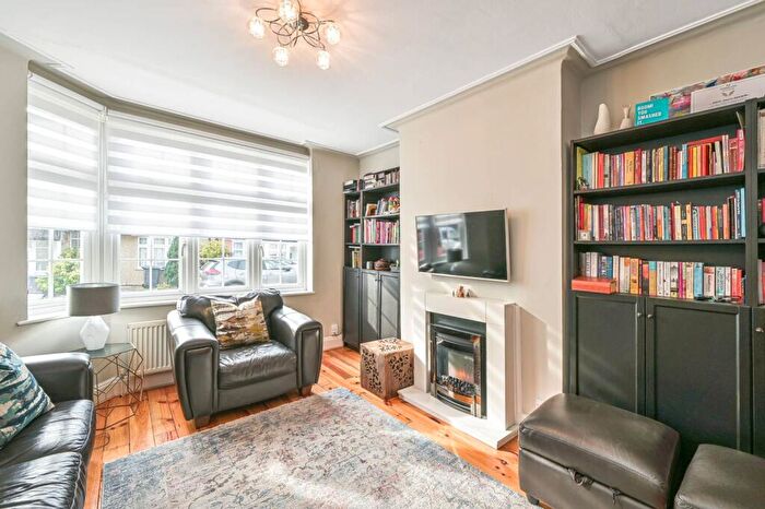 4 Bedroom House For Sale In Florence Street, Hendon, London, NW4