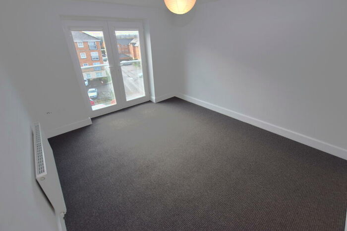 2 Bedroom Flat To Rent In Lion Court, Northampton, NN4