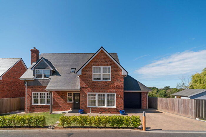 3 Bedroom Detached House For Sale In The Dottens, Cowes., PO31