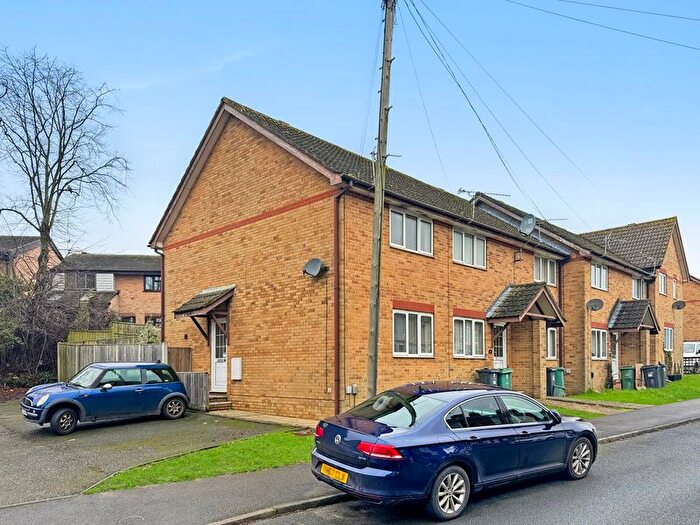2 Bedroom Terraced House For Sale In Arctic Road, Cowes, PO31