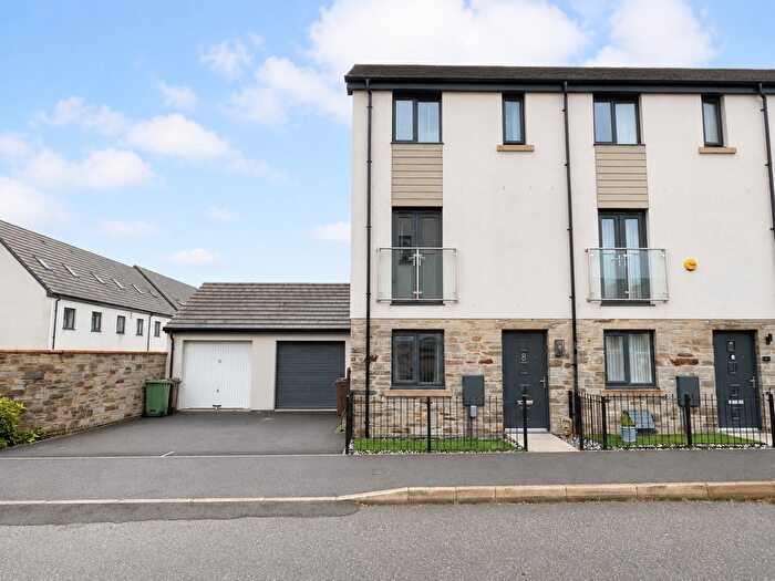 3 Bedroom End Of Terrace House For Sale In Blakeney Road, Saltram Meadow, PL9