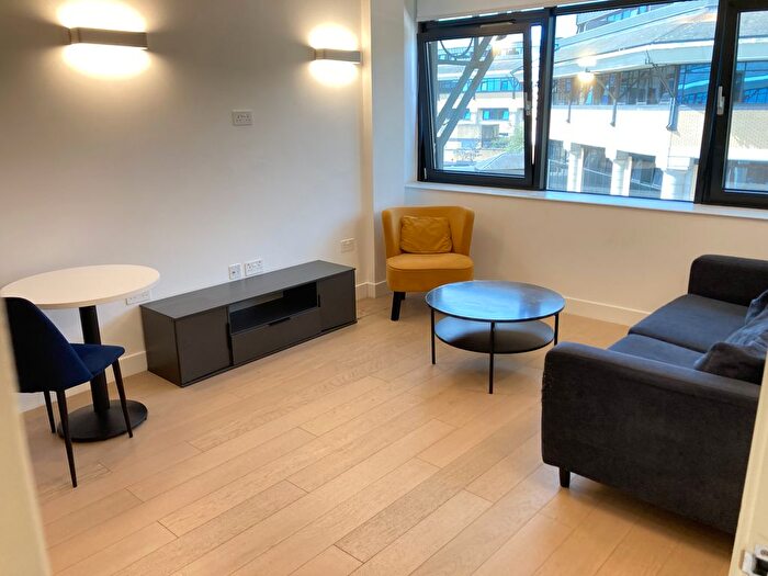 1 Bedroom Flat To Rent In New Horizons Court, Brentford, TW8