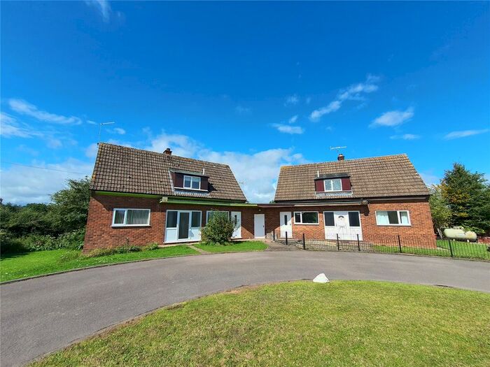 3 Bedroom Detached House To Rent In Bevere Lock House, Camp Lane, Grimley, Worcester, WR2