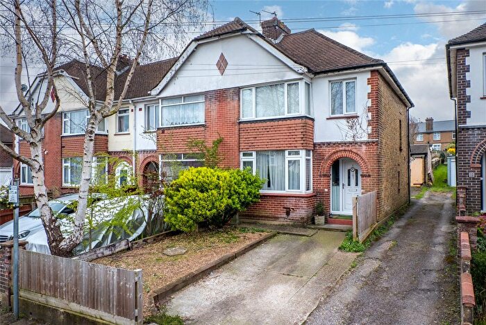 3 Bedroom End Terrace House For Sale In Woodville Road, Maidstone, Kent, ME15
