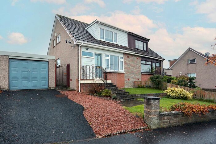 3 Bedroom Semi-Detached House For Sale In Woodlands Drive, Crossford, Dunfermline, KY12