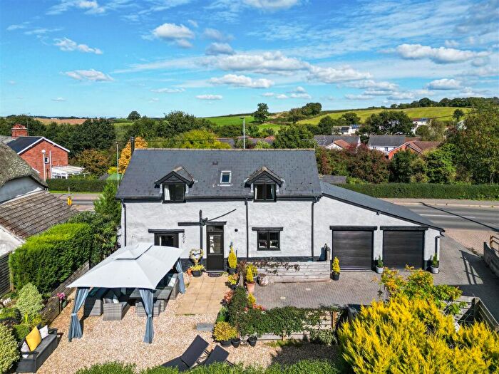 3 Bedroom Detached House For Sale In Copplestone, Crediton, EX17