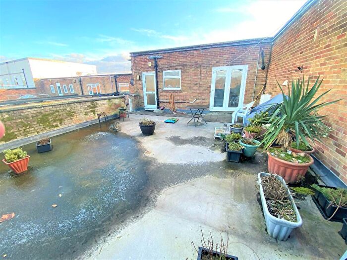 3 Bedroom Flat For Sale In Greywell Road, Havant, PO9