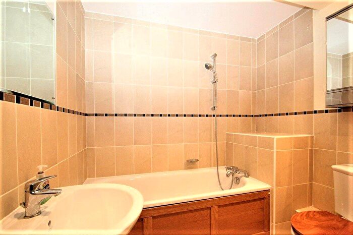 2 Bedroom Apartment To Rent In Verney Road, Winslow, MK18