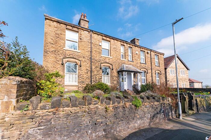 3 Bedroom Semi Detached House For Sale In Beaumont Park Road, Huddersfield, HD4