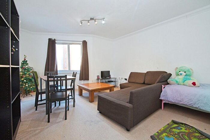 1 Bedroom Flat For Sale In Carlotta Way, Cardiff, CF10