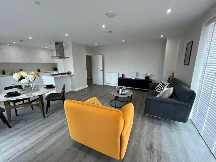5 Bedroom Detached House To Rent In Virkwood Mews, Rainham, London, RM13