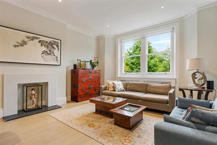 3 Bedroom Apartment For Sale In Elsworthy Road, Primrose Hill, London, NW3