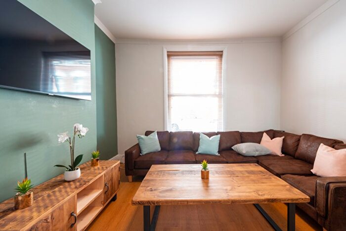 6 Bedroom Property To Rent In Springfield Road, Exeter, EX4