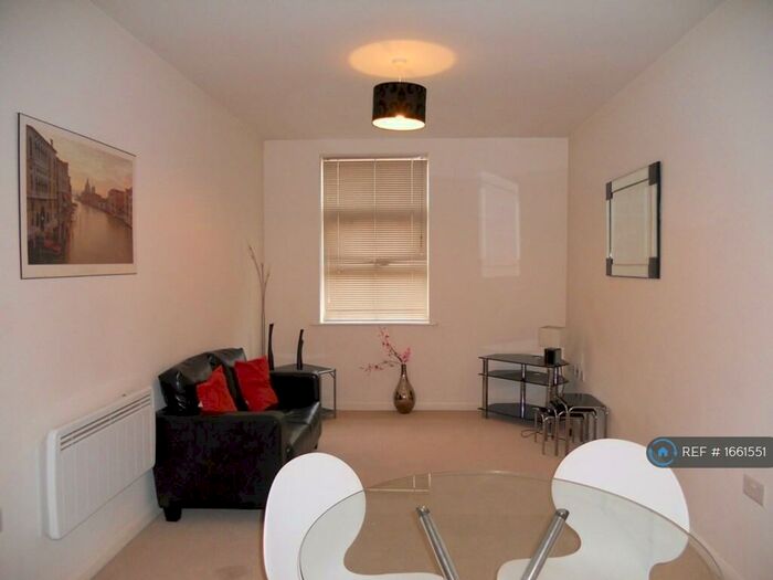 1 Bedroom Flat To Rent In Peel Villa, Morley, Leeds, LS27