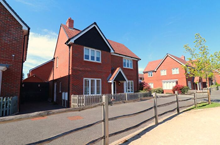 4 Bedroom Detached House For Sale In Harper Road, Botley, SO32