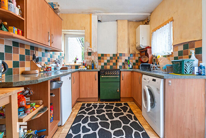 2 Bedroom Terraced House For Sale In Hazelhurst Road, Llandaff North, Cardiff, CF14