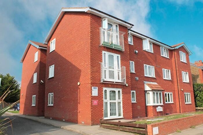 1 Bedroom Flat To Rent In Chiltern Court, Buckingham Road, Harrow, HA1