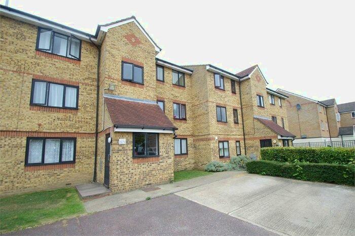 1 Bedroom Flat To Rent In Farne House, Scammell Way, Watford, WD18
