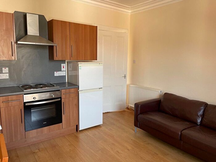 2 Bedroom Flat To Rent In Rosefield Street, Dundee, (Off Blackness Road), DD1