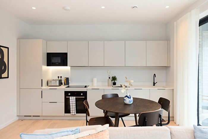 2 Bedroom Flat To Rent In Coverdale Road, London, NW2