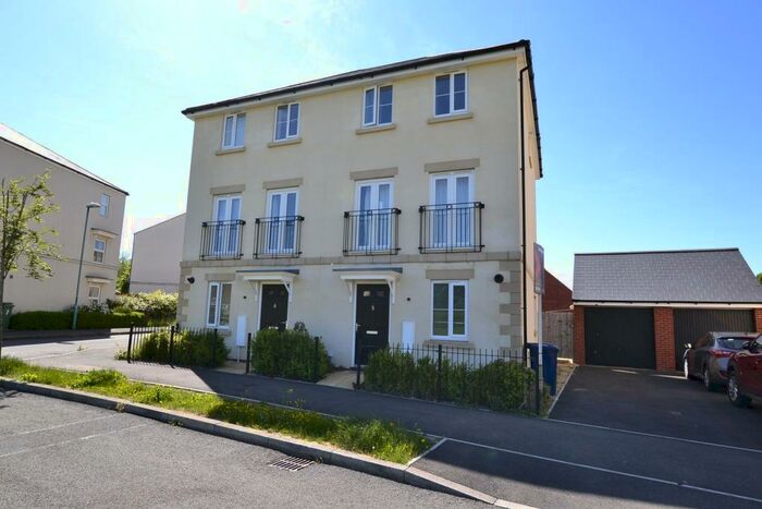 4 Bedroom Semi-Detached House To Rent In Tiger Moth Close, Brockworth, Gloucester, GL3